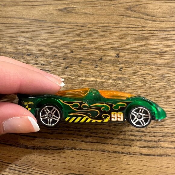 Hot Wheels 1994 Green Power Pistons Die-Cast Car Orange Windows & Yellow Flames - Picture 3 of 5